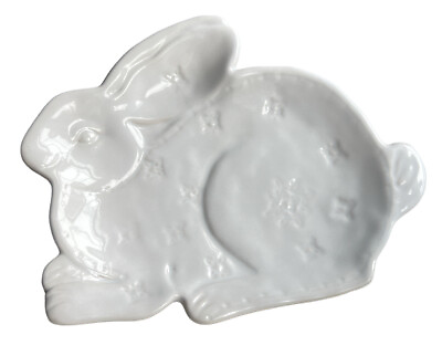 #ad #ad Pottery Barn Bunny White Embossed Patterned Serving Desert Or Salad Plate 8.25”W $14.99