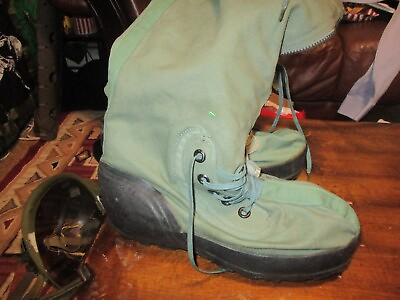 militaria artic boots size medium $35.00