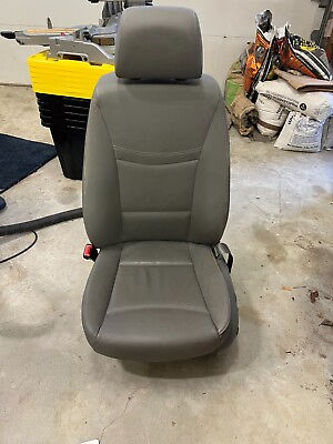 #ad BMW 328i OEM front electric and heated seats in good conditon $120.00