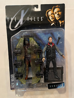 #ad McFarlane Toys The X Files Agent Fox Mulder w Artic Gear Alien Action Figure $18.69