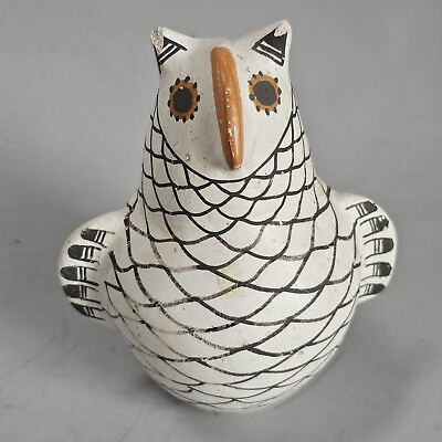 #ad Acoma Vintage Pottery Owl Signed New Mexico Some Tlc $59.00