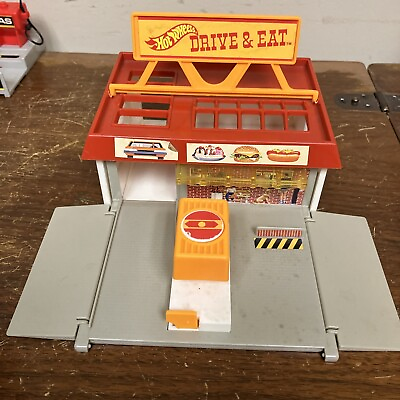 #ad Hot Wheels Drive and Eat 1987 Stow amp; Go Set Launcher Food Car Vintage Toy Set $16.00