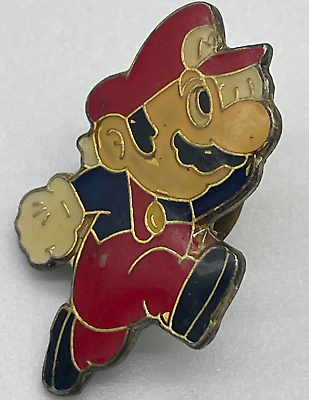 #ad Super Mario 1988 Nintendo Of America Taiwan Pin Back Button Mario $39.19