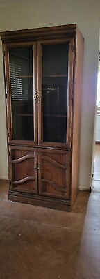 #ad #ad Display cabinet buffet in good condition $200.00