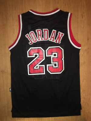 Michael Jordan #23 Chicago Bulls Youth Black L Jersey $33.99
