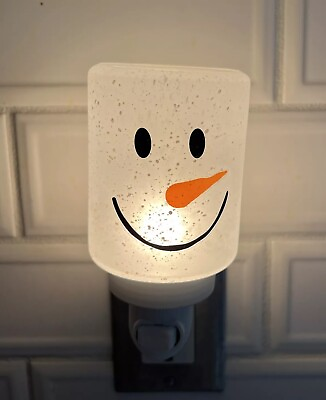 #ad Scentsy Frosty Glow Wall Plug In Electric Warmer Winter Snowman $9.99