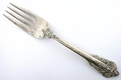 WALLACE GRANDE BAROQUE ANTIQUE STERLING SILVER .925 PURE ORNATE FORK 43.4 GRAMS $107.99