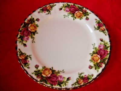 #ad Royal Albert Old Country Roses OCR 8quot; Desert Salad Plate God Trim New $29.99