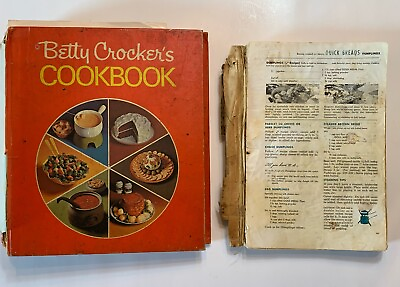 #ad Vintage lot Betty Crocker#x27;s Pie Cover Cookbook Hardcover Binder amp; Unknown Brand $34.99