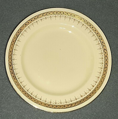 Crown Devon Fieldings Mayfair Pottery Salad Plate 7 7 8quot; Diameter $8.31